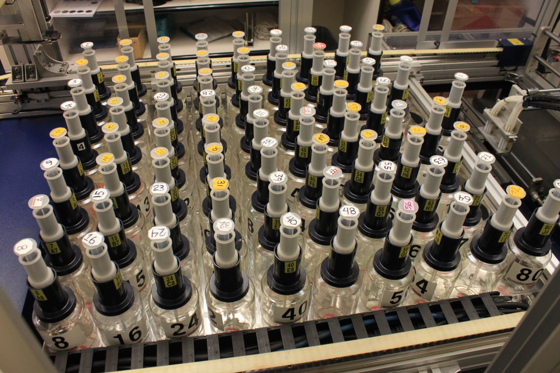 (2005) Datacolor Laboratory Dispenser, Model AutoLab TF-88, 80 Solution Bottles, 80 Injectors, In- - Image 3 of 11