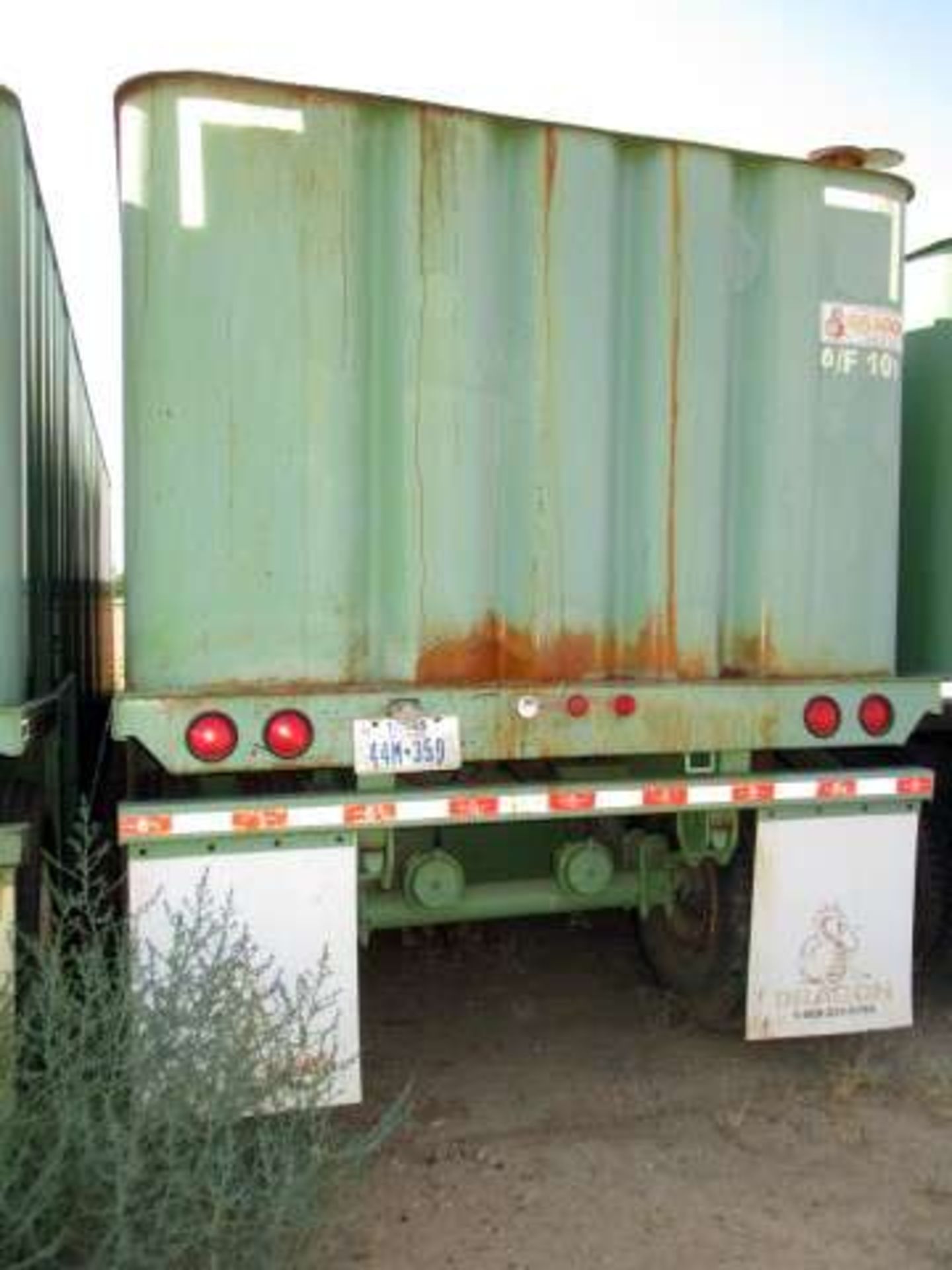 ACID TANK ACID FRAC TANK WITH SINGLE AXLE, INCLUDES 4-PORT, LICENSE NO. 44M-359 S/N S/N 120098 [Loc: - Image 3 of 3