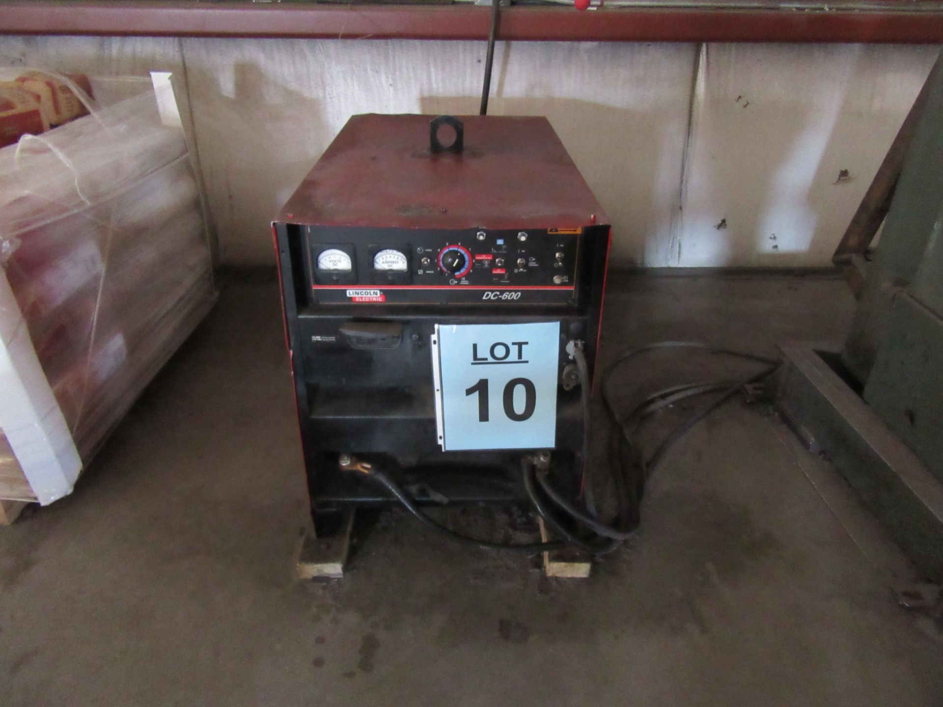 LINCOLN DC-600 WELDER WITH LINCOLN NA-3N WIRE FEEDER AND 4000 LB. STAND, (BACK BUILDING)