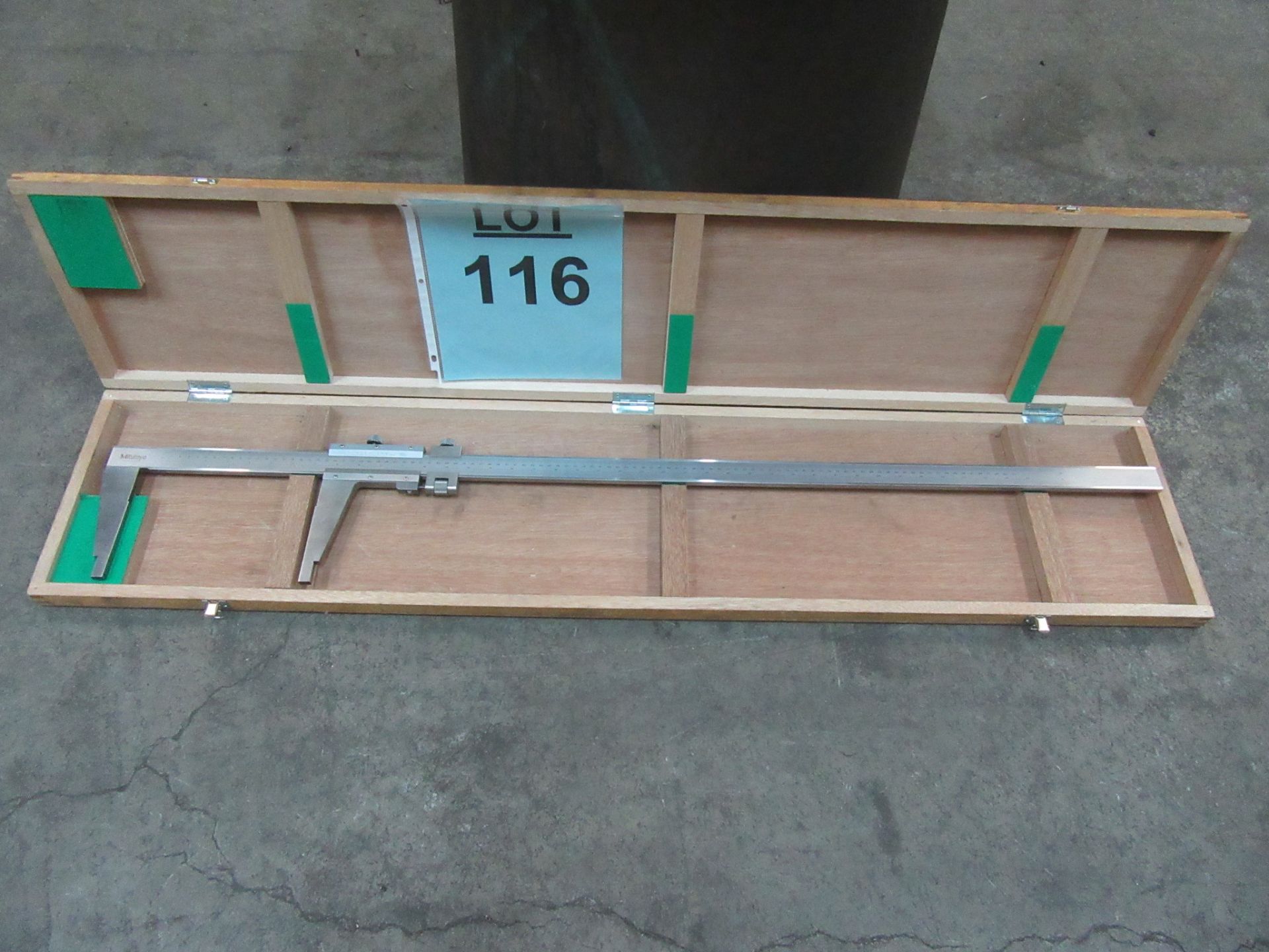 40'' MITUTOYO CALIPER WITH WOOD CASE