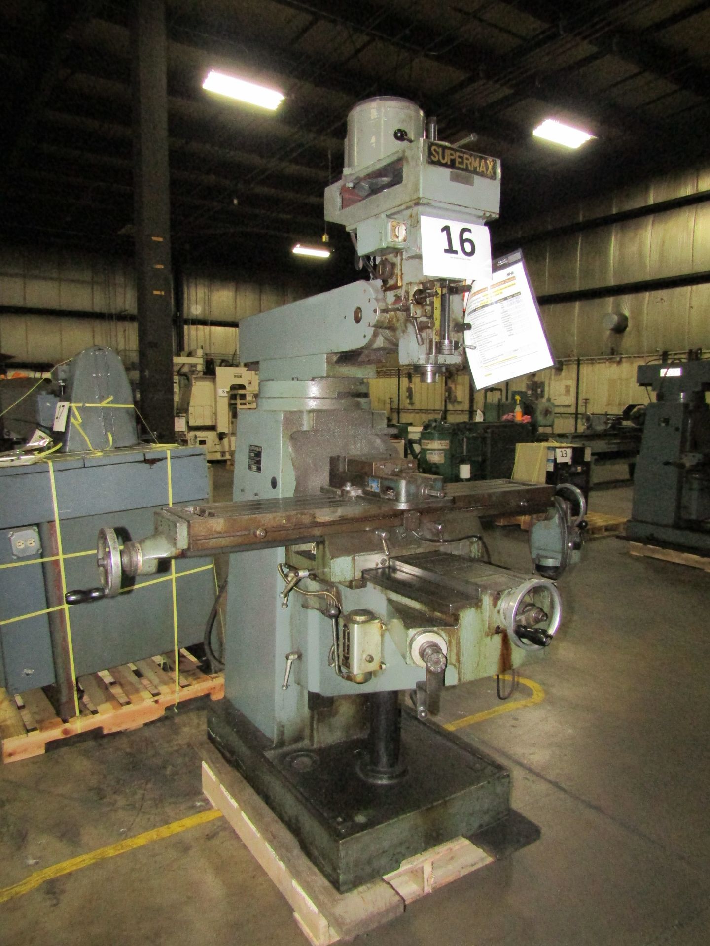 Supermax Vertical Mill M#: YCM-16VA S#: 1175 49 X 9 Power Table W/ Vise - Image 2 of 5