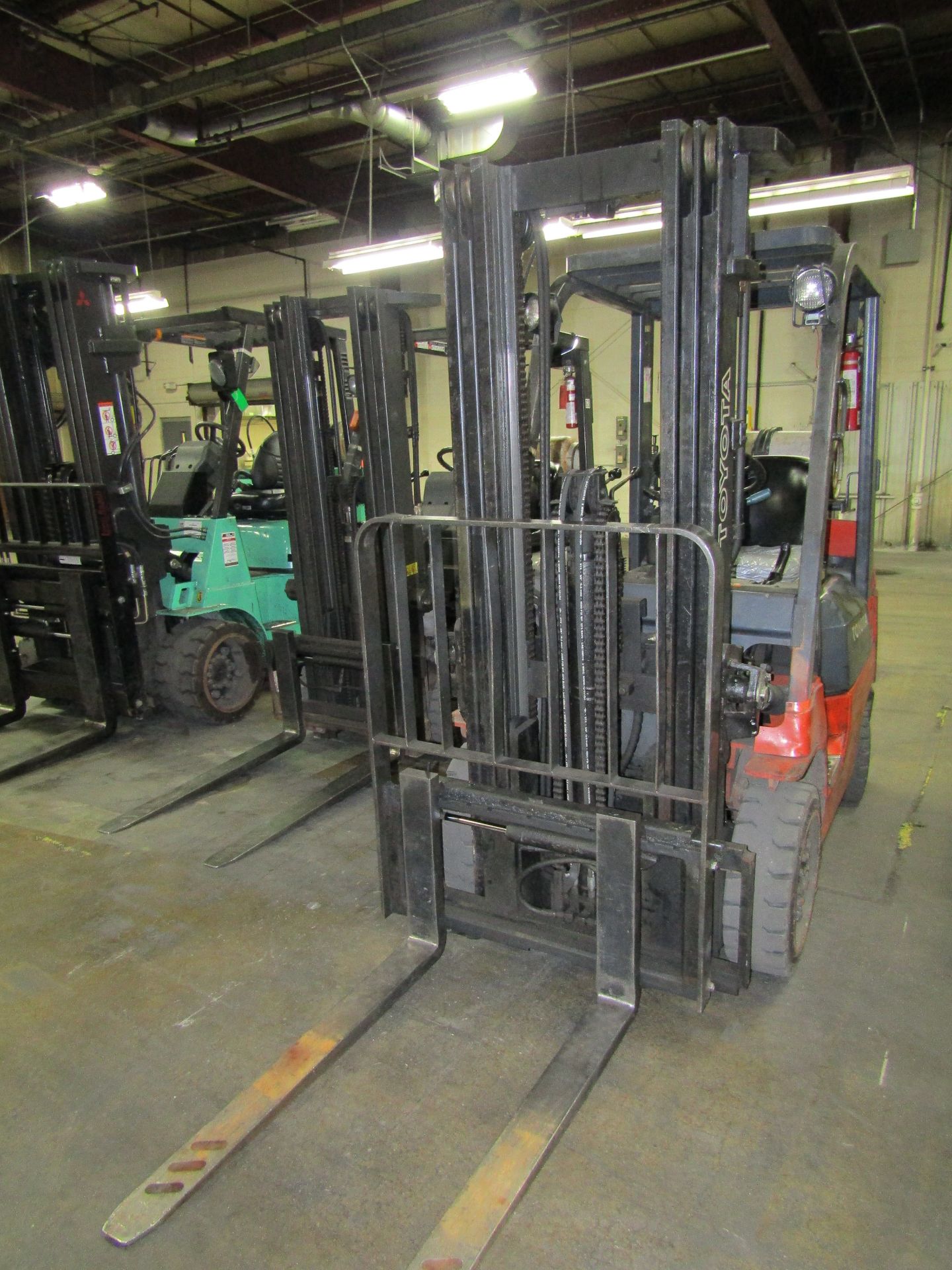 Toyota Forklift, M#: 7FGCU25, S#: 60469, Lp, 3 Stage, Side-Shift - Image 5 of 5