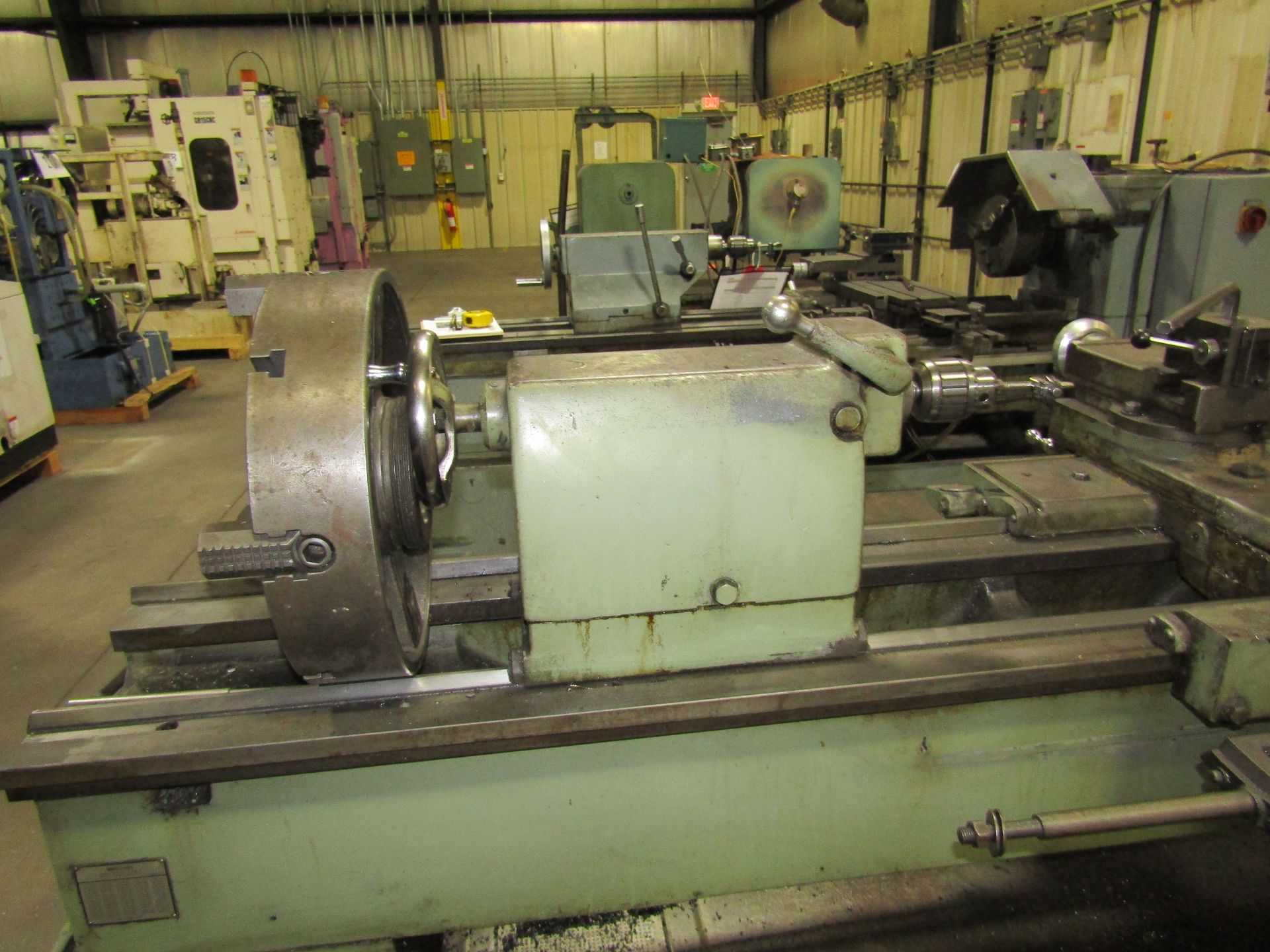 Leblond Lathe 19 1/2 X 54 S#: 7E2025 W/ 3-Jaw Chuck, 4-Jaw Chuck, And Tool Post - Image 5 of 6