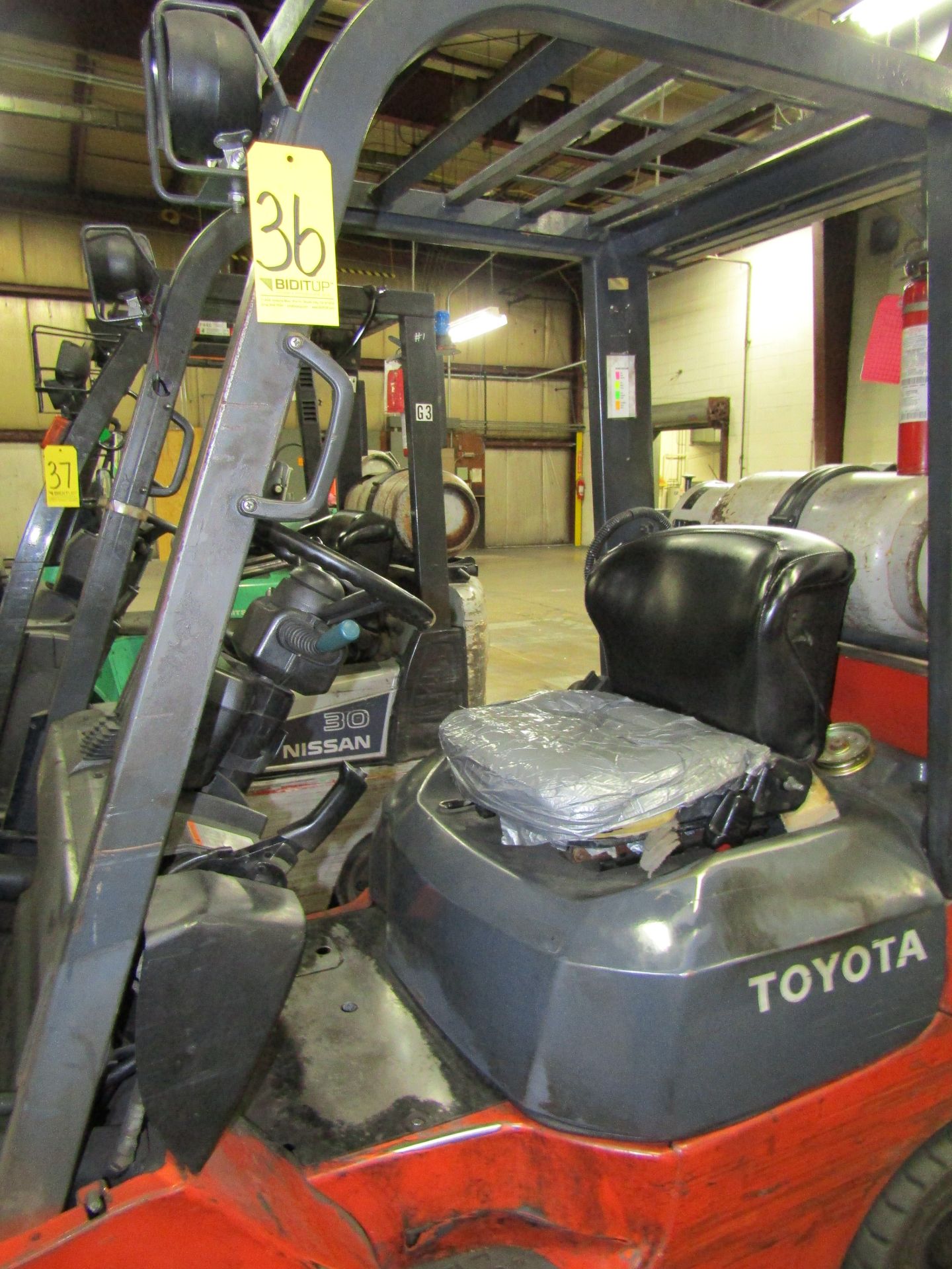 Toyota Forklift, M#: 7FGCU25, S#: 60469, Lp, 3 Stage, Side-Shift - Image 2 of 5