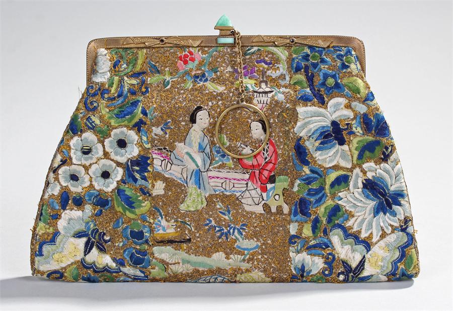 20th Century hand bag, in the Chinese Canton taste, embroidered with two figures and flowers, 22.5cm