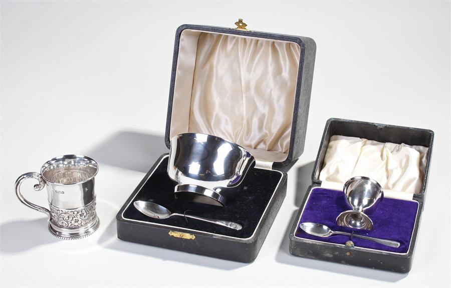 Silver objects, various dates and makers, to include a silver tankard, a cased egg cup and spoon and