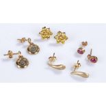 Four pairs of earrings, all set with 9 carat gold, three stone set, total weight 6.1 grams (4)