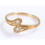 9 carat gold ring, in the stylised form of snake heads, ring size N