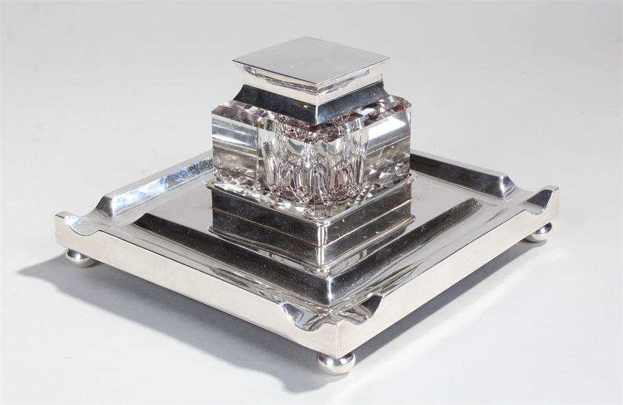 Edward VII silver and glass inkwell, London 1907, maker Goldsmith and Silversmith company, the
