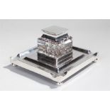 Edward VII silver and glass inkwell, London 1907, maker Goldsmith and Silversmith company, the