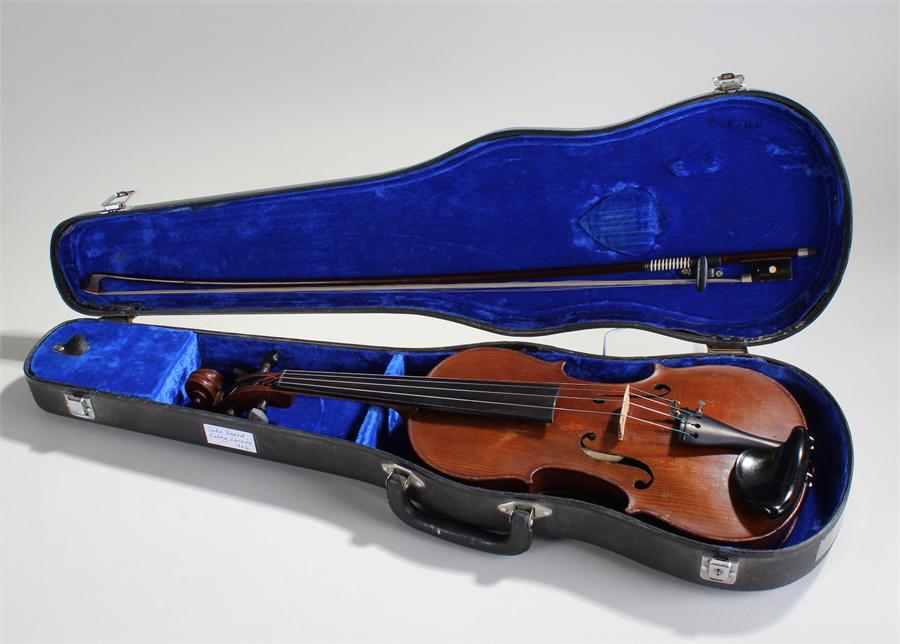 20th Century John Beard violin, labelled "John Beard, Ealing 1964, London". The length of the back - Image 3 of 3