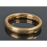 22 carat gold wedding band, ring size M, 5.7 grams