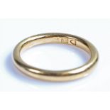 22 carat gold wedding band, ring size N, 5.2 grams