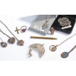 Silver jewellery, to include a brooches, pendant necklace, chains, gold plated items, etc, (qty)