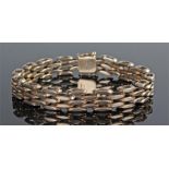 9 carat gold bracelet, with rows of links to the clasp end, 45.7 grams