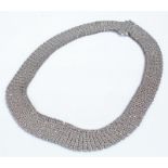 14 carat white gold Greek necklace, the mesh necklace with white gold clasp end, 43cm long, 54