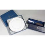 Royal Worcester serving plate, boxed, together with a Royal Worcester cake slice, boxed, (2)