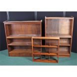 Oak bookcase, together with a glazed cabinet, and a shelf, (3)