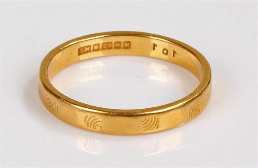 22 carat gold wedding band, 4 grams