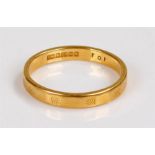 22 carat gold wedding band, 4 grams