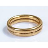 22 carat gold wedding band, the dual band weighing 10 grams