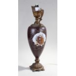 Continental table lamp in the form of an urn, height 92cm, depicting a courting couple on a white