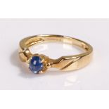 9 carat gold sapphire ring, N 1/2