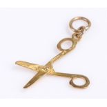 9 carat gold pendant/charm in the form of a pair of scissors