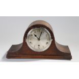 Oak mantel clock with Arabic dial, 23cm in height