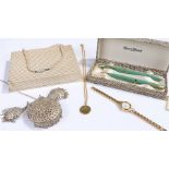 Fountain pens and jewellery, to include a boxed Conway Stewart fountain pen and pencil set, a