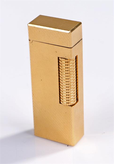 Dunhill lighter, gold plated with engine turned case