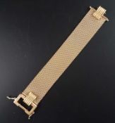 Gliederarmband - Stempel 750 Gelbgold,breites Flechtband ca.28 mm,Klappverschluss in Schnallenform,