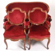 Louis-Philippe-Sofa und zwei Sessel - Zweisitzer,geschweifte Kanten, Rocaillen-Schnitzereien,