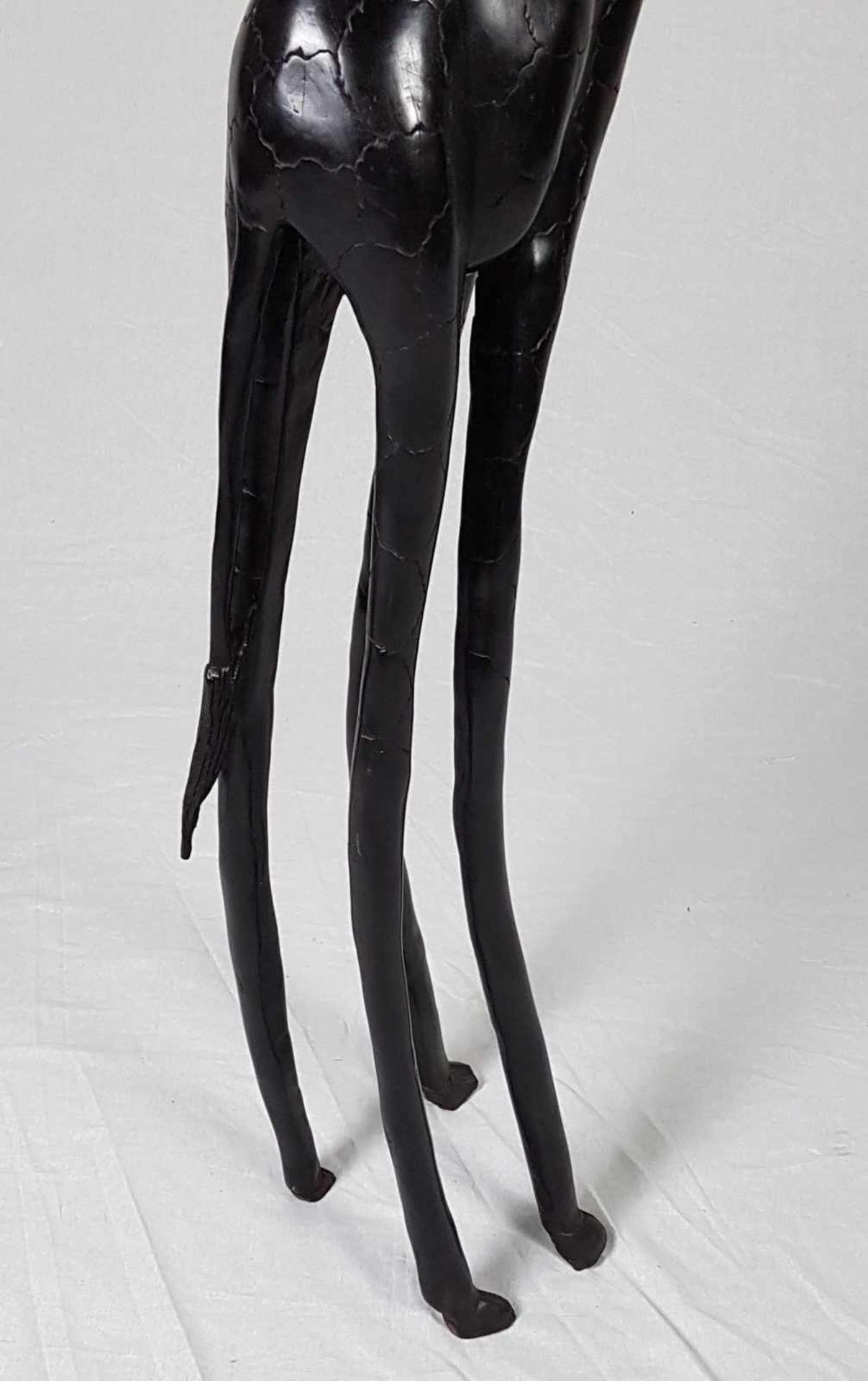 Tierskulptur "Giraffe" - vollplastische Tierfigur aus Ebenholz,ca.170x30cm,Gewicht ca.12,5kg, - Bild 2 aus 8