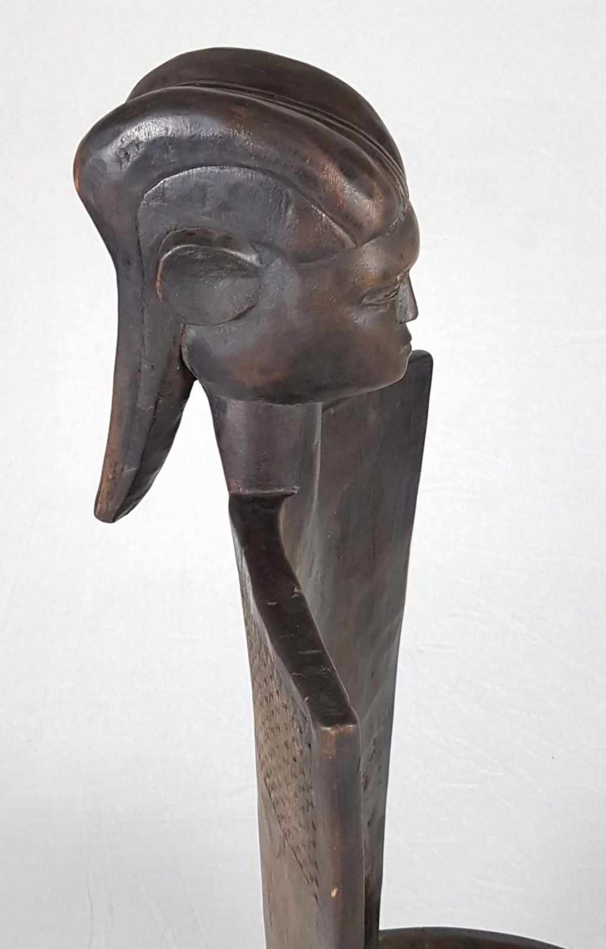 Stuhl des Imperial Chief - Ostafrika,2.Hälfte 20.Jhs,Holz geschnitzt,ca.140x55cm,Gewicht ca.14kg - Bild 5 aus 6