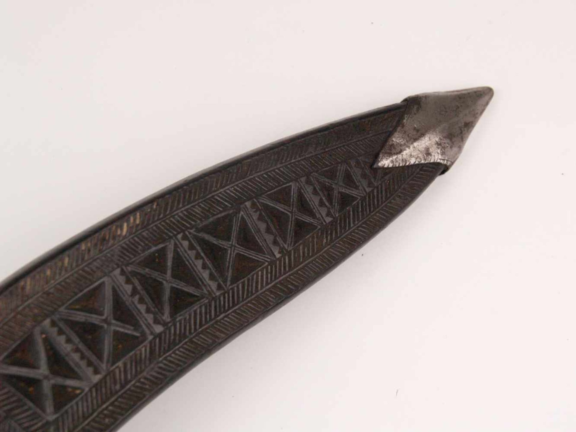 Kukri-Messer - Nepal,Metallgriff, gebogte Stahlklinge,L. ca.43cm,massive Holzscheide mit - Bild 3 aus 6