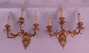Paar Wandgirandolen - Frankreich,Ende 19.Jh.,3-flammig, Bronze vergoldet, geschweifte Leuchterarme