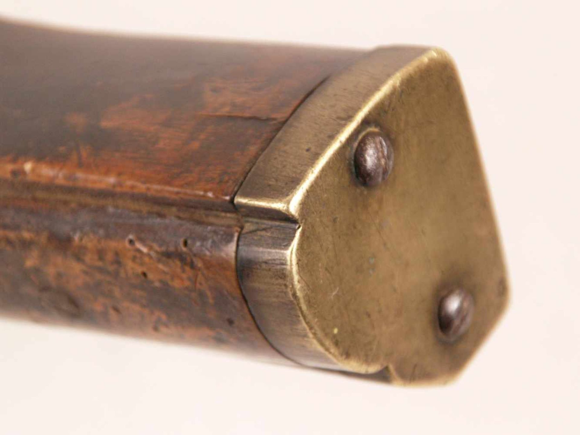 Schwere Armbrust - 18./19.Jahrhundert,ebonisierte Holzsäule berieben,Spitze mit Eisenring, - Bild 9 aus 9