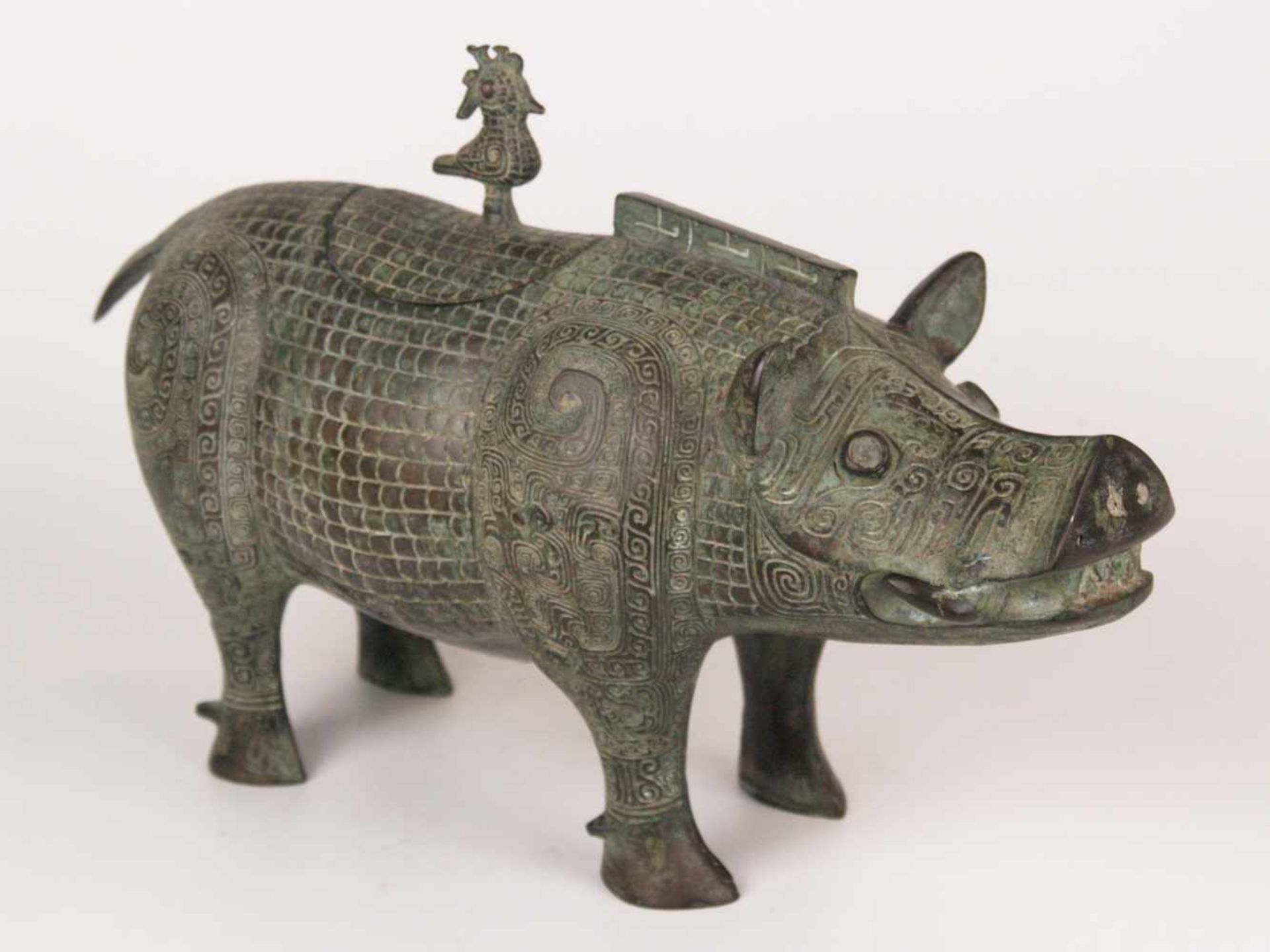 Bronze-Gefäß Zun in Tierform - China,im Stil der Zhou-Dynastie,Ritual-/Weingefäß in Form eines - Bild 2 aus 7