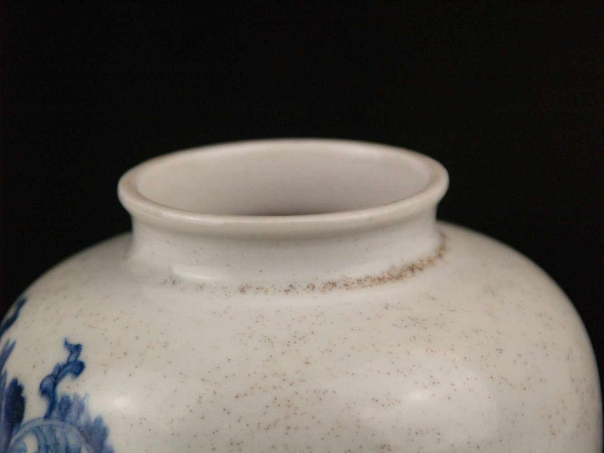 Kleiner Ingwertopf - China,zylindrische Wandung mit unterglasurblauer Bemalung im europäischen Stil, - Bild 5 aus 6
