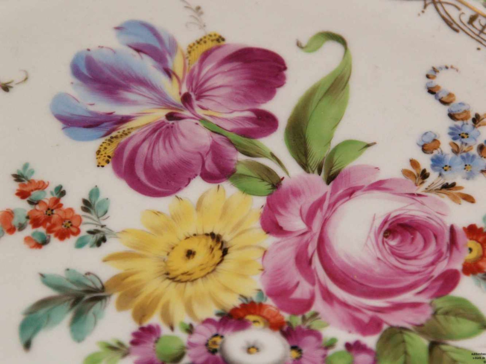 Teller Potschappel, Dresden - Porzellanteller, polychrom mit Blumen bemalt, goldstaffiert, hoher - Bild 2 aus 5