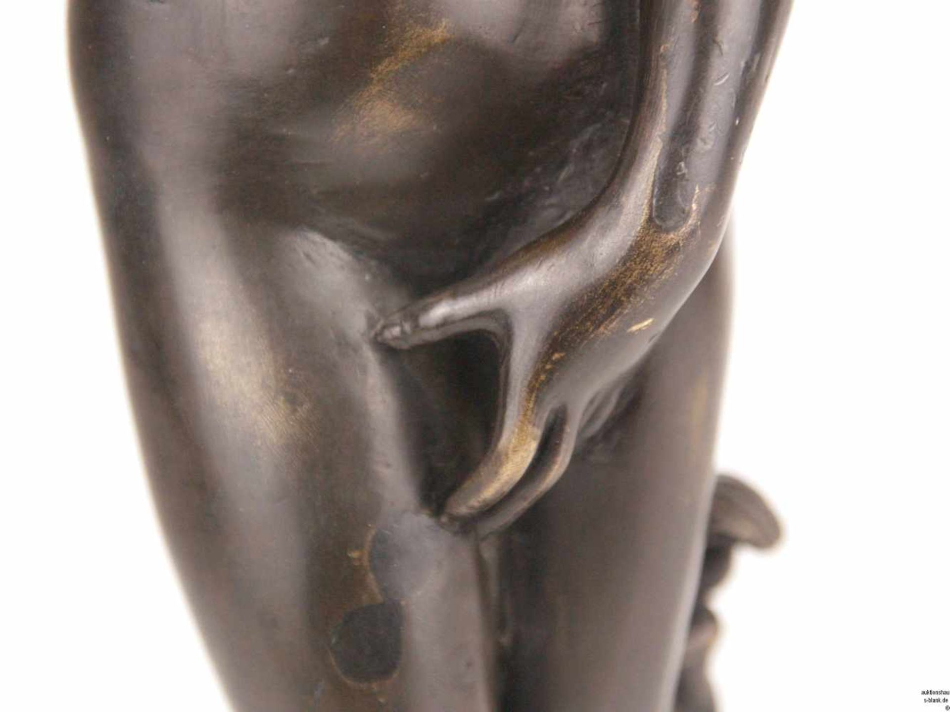 Venus de'Medici - Bronzefigur nach antikem Vorbild, Alters- bzw. Gebrauchsspuren, stellenweise - Bild 6 aus 10