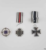 Konvolut Orden/Abzeichen WK I - 1x Eisernes Kreuz 2. Klasse 1914, Silberzarge mit geschwärztem