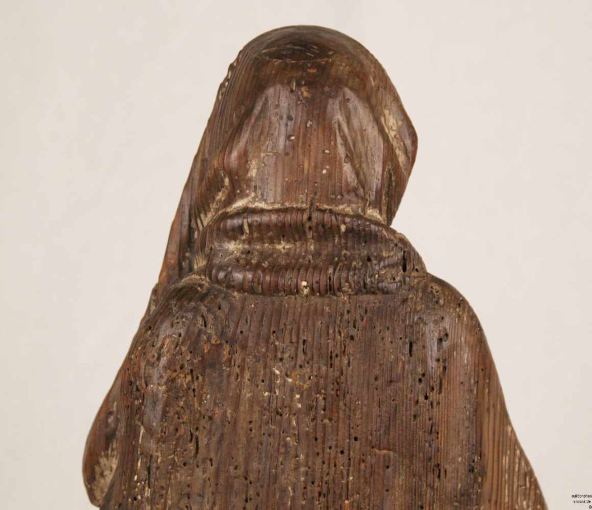Heilige Anna, eine Schriftrolle umfassend - Holz geschnitzt, geschnitzte Gewandfigur der im leichten - Bild 7 aus 7