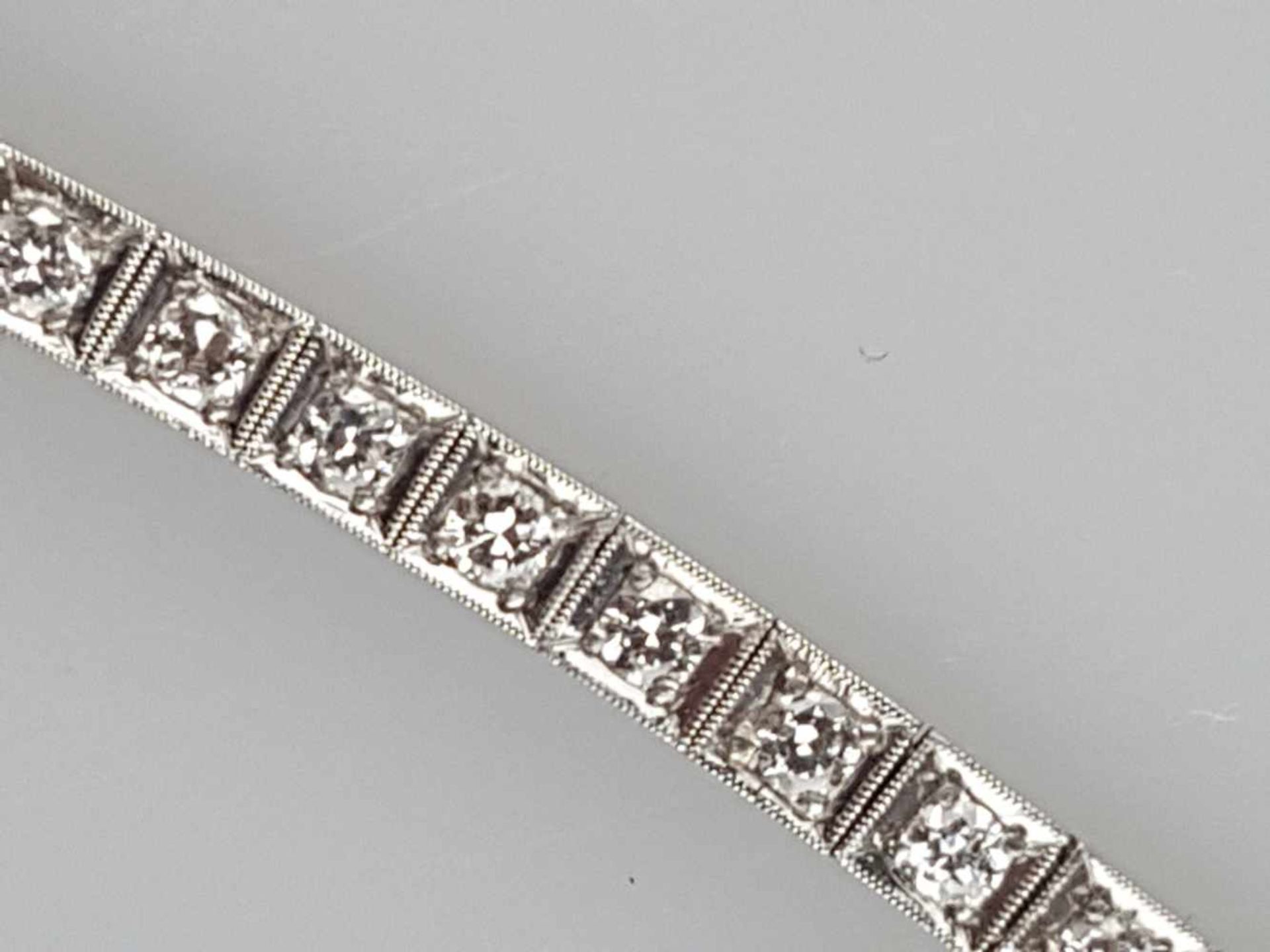 Rivière-Armband - Platin,Gliederarmband ausgefasst mit 40 Diamanten im Brillantschliff,TW,zusammen - Bild 5 aus 7