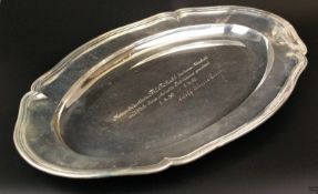 Silbertablett - Silber 830, gepunzt 'Opitz FFM', ovale Form mit geschweiftem Rand, im Spiegel