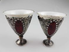 Paar prunkvolle juwelenbesetzte Mokkaschälchen - kunstvoll gearbeitete Silberhalter(türk. Zarf)