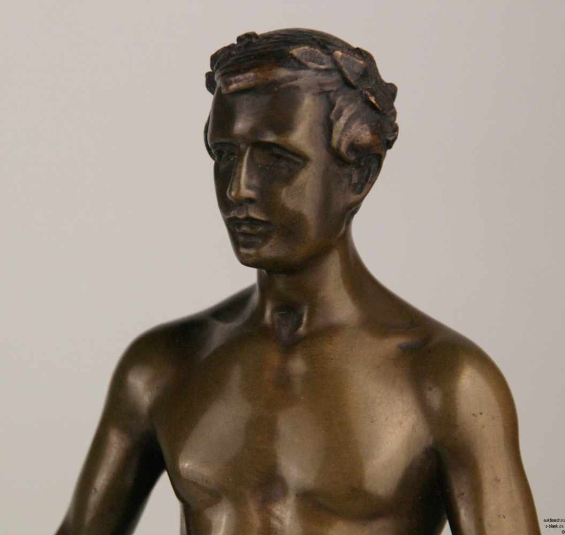 Schwatenberg, Spiro (tätig 1898 - 1922) - Männlicher Akt eines Fechters, Bronze, Florett-Klinge - Bild 3 aus 6