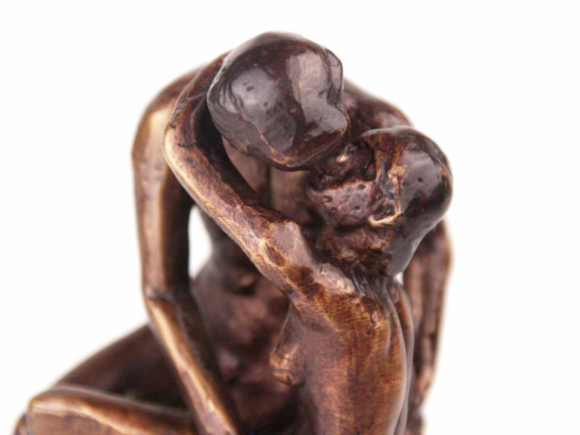 Rodin, Auguste (1840-1917,nach) - "Der Kuss" (Original von 1886) Darstellung eines sich umarmenden - Bild 4 aus 6