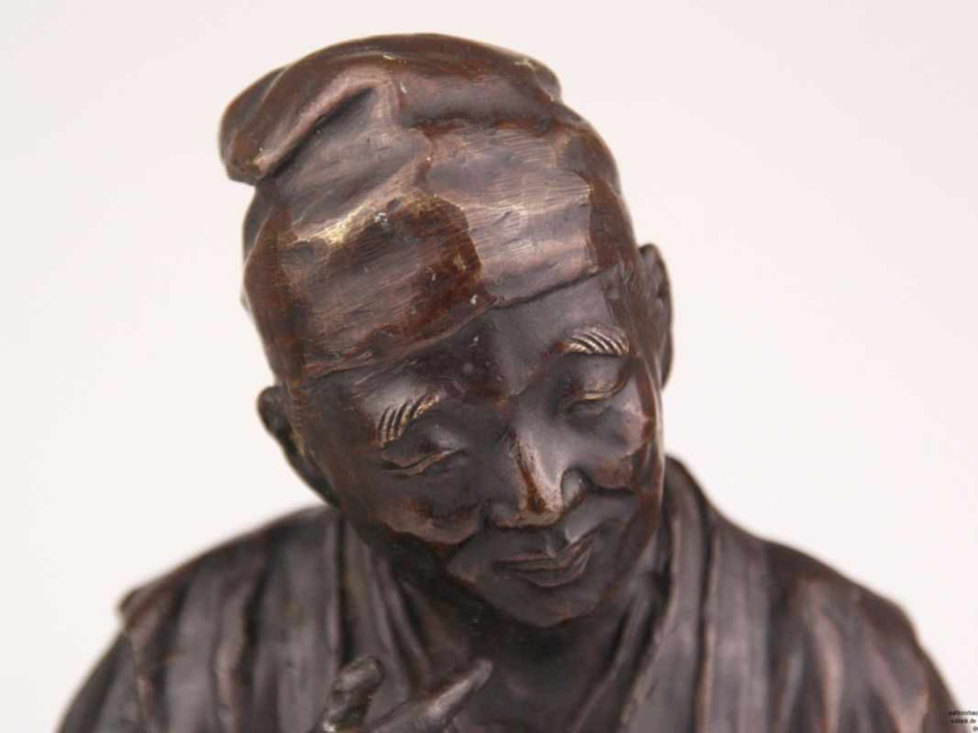 Bronzefigur "Chinesischer Arbeiter" - Bronze braun patiniert, vollplastische Darstellung eines - Bild 3 aus 8